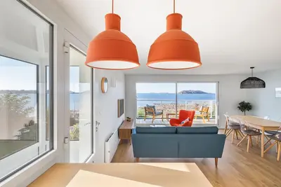 Image de Logement exceptionnel, pieds dans l'eau!