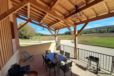Image de Le Séchoir des acacias, Gîte \"L'Orée du Bois\" de 110m2 avec piscine chauffée.