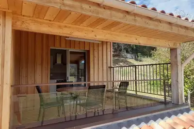 Image de Le Séchoir des acacias, Gîte \"Les Chênes Verts\" de 85m2 avec piscine chauffée.
