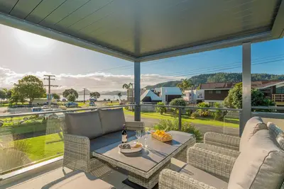 Image de Harbour View - Whangamata Holiday Home