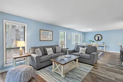 Image de 7807 Centre Court is a beautiful property near the beach in Palmetto Dunes