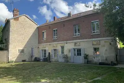 Image de Demeure de charme avec jardin clos