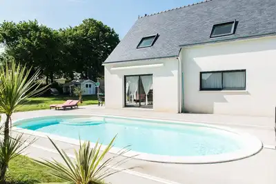 Image de Belle Maison Neuve Avec Piscine Couverte et Chauffée