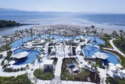 Image de Grand Luxxe Suite Platinum Benefits Vip Park Membership