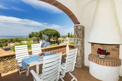 Image de Belle maison de vacances privée avec climatisation, Wifi, Tv, patio, vue panoramique et parking