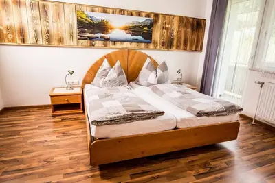 Image de Doppelzimmer, Dusche, Wc, Deluxe mit Frühstück - Gasthof Familie Gruber