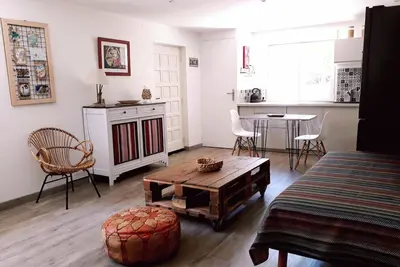 Image de F2 en rez de jardin à Céret (66) dans havre de paix à 30 mn de la plage du Racou