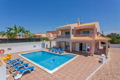 Image de Casa Caravela: Private 4 Bd Villa, Rural location but only 3 kmts to beach& City