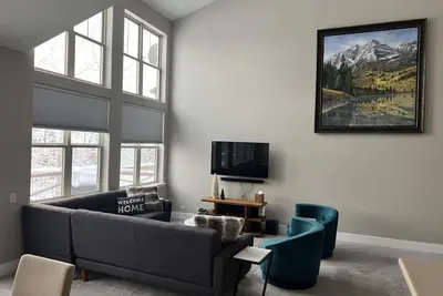 Image de 30+ Day Rental in the Aspen Valley - The Perfect Spot for Adventures!