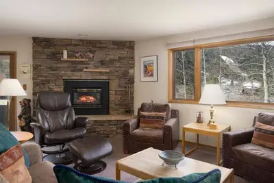 Image de Walk to the Lifts/Shared Hot Tub/Stunning Mountain Views