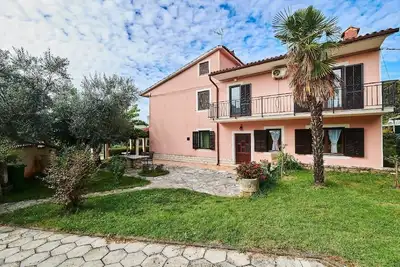 Image de Maison de vacances Marietta Umag Valica, près de la plage, 3 chambres 3 salles de bains