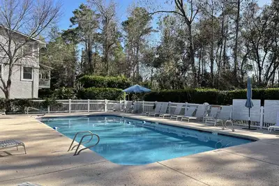 Image de 3br/2. 5ba Townhouse with Elevator & Community Pool