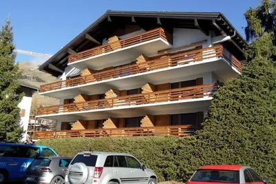 Image de Appartement de 2 pièces ***  - 2ème étage – dans un quartier calme - proche du centre, des magasins