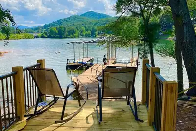 Image de Come Enjoy Spring @ Lake Chatuge - Waterfront Farmhouse in Hiawassee, Ga