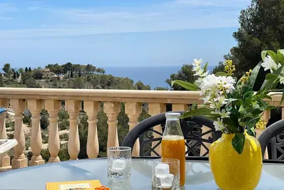Image de Villa El Horizonte à Benissa – Pour 4 personnes avec vue sur la mer, piscine et barbecue