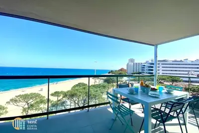 Image de Appartement Blue Fenals en front de mer avec vue panoramique sur la mer