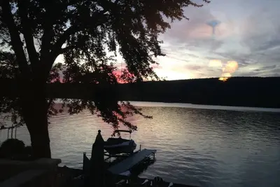 Image de Lake front home on Greenwood Lake