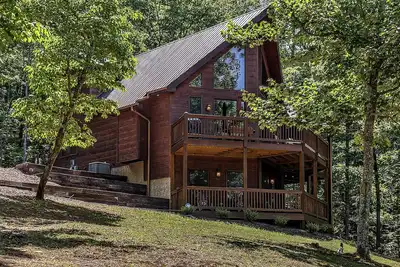 Image de \"Recharge Station\". Voted by guests: \"Favorite Cabin in Blue Ridge Area\"