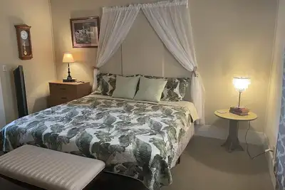 Image de Downtown Inverness historic home, hot tub & pet friendly