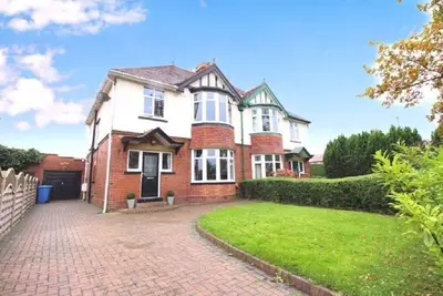 Image de Delightful 3 Bedroom Scarborough Semi