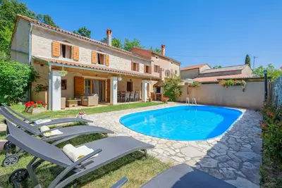 Image de Maison de 4 chambres acceptant les.