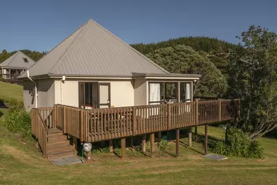 Image de Hideaway - Onemana Holiday Chalet