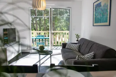 Image de Apt. neuf à 50m du port - Parking privé, ascenseur