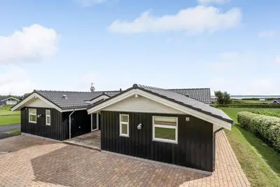 Image de Belle maison à Vinderup avec sauna