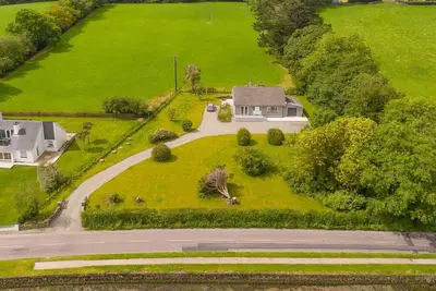 2 Bed Waterfront Property - Close To Courtmacsherry