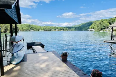 Image de Come hideaway at the the Blue Heron Hideaway with beautiful wide lake views.