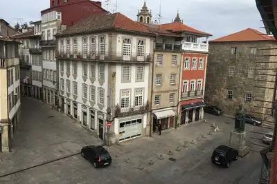Image de Apartamento na praça Dom Duarte, 3º andar com varanda