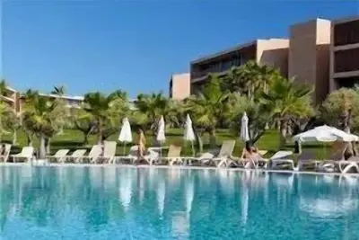 Image de Lovely apartment, with direct access to the beach, , 7 swimming and huge garden