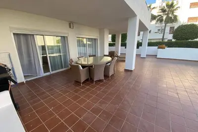 Image de 3-Bed Apartment-Estepona/Marbella, Close to Beach