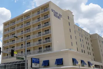 Image de Ocean Key Resort spacious 1 bedroom suite, beach across the street