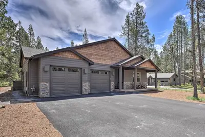 Image de Northwest Sunriver Getaway w/ Community Amenities!