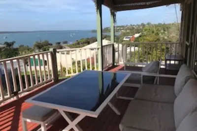 Image de Peaceful Estuary Views. Huge family home with table tennis, kayak and basketball