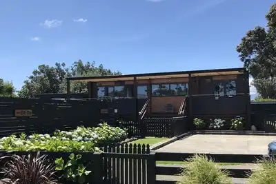 Image de The Cabin-Luxury accomodation with sea views