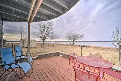 Image de Private Beach: Waterfront Disney Getaway!