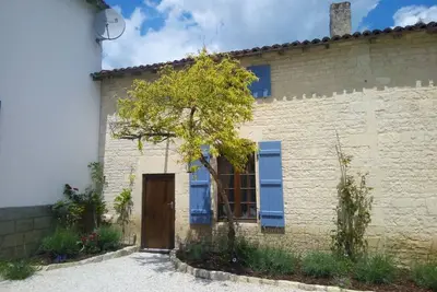Image de Rustic 2 bed gite sleeps 4 near Chef Boutonne