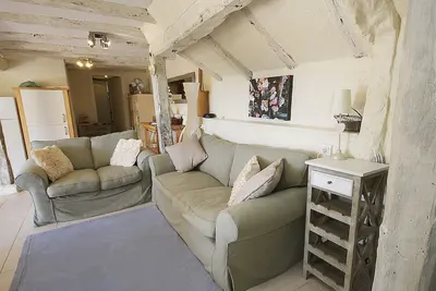 Image de Pagel \"La Glycine\", piscine chauffée et vaste jardin