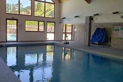 Image de À 150m des pistes de ski, 2ème étage, piscine, balcon, parking, télévision, casier à ski, 50m², Vars
