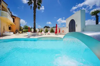 Image de Casa Bella Luxury Living Villa with a heated pool