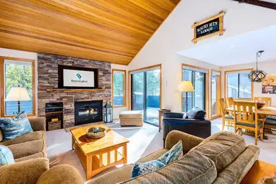Image de Maur32-North Sunriver Retreat | Hot Tub, Ac, Bikes, Ping Pong