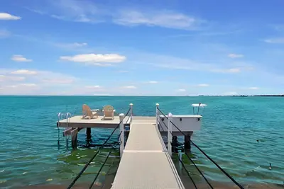 Casa Bella, Beautiful Pool Home on the Ocean!