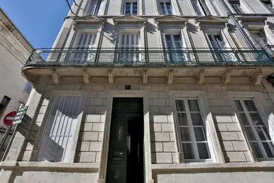 Chaleureux T2 cœur de ville avec balcon Apt 12