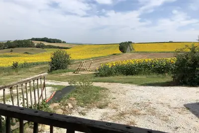 Image de Maison en campagne avec une magnifique terrasse couverte en bois