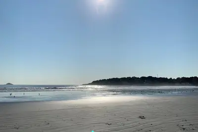 Image de Blue View Nahant! Steps to the beach, ocean views. Relax and work “from home”!