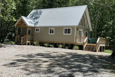 Image de Go fishing, hiking, waterfalls, zip lining, horseback riding, and so much more.