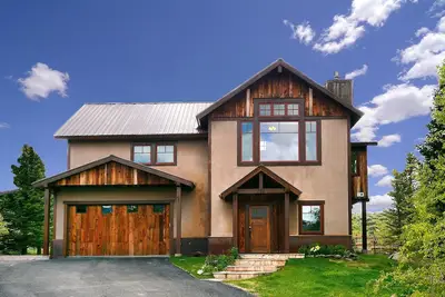 Image de Larkspur Chalet, Hot tub, pet friendly, tennis/pic