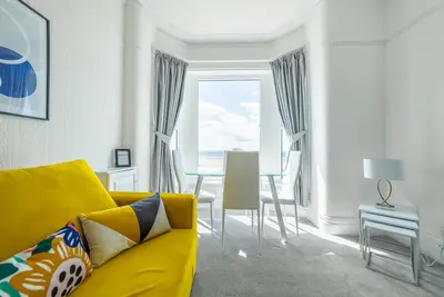 Image de Highcliffe Seaview Suite - Beach - Perfect Retreat